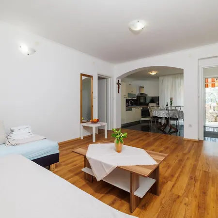 Carmen Appartement *