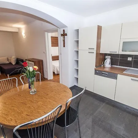 Apartment Carmen