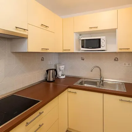 Apartment Carmen *