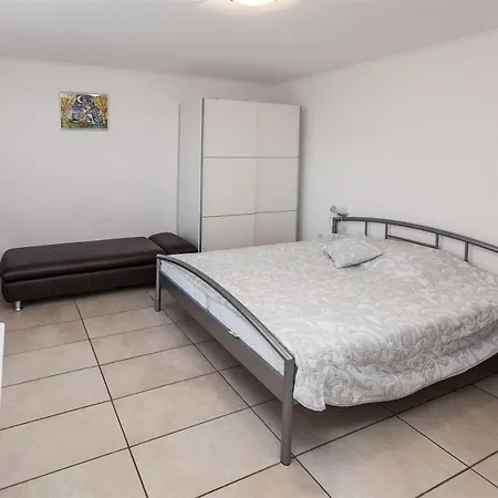Carmen Apartment