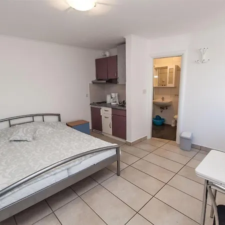 Apartment Carmen