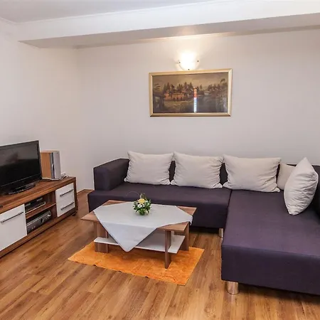 Carmen Apartment